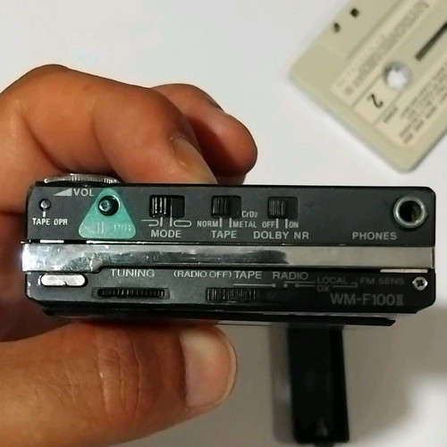 Sony WM-F100II walkman used with FM radio