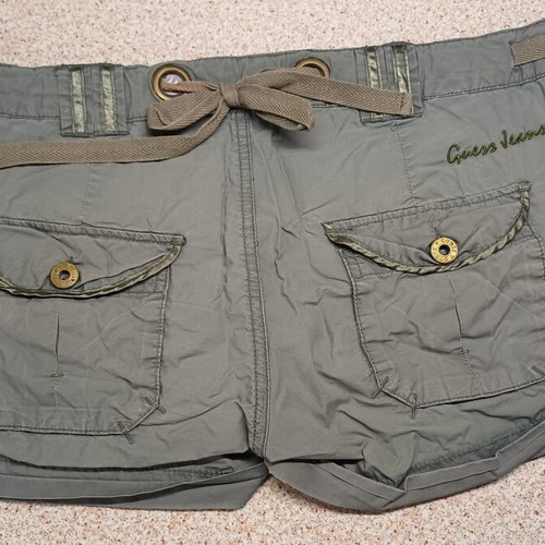 Guess shorts size 28, waist 80 cm, like new