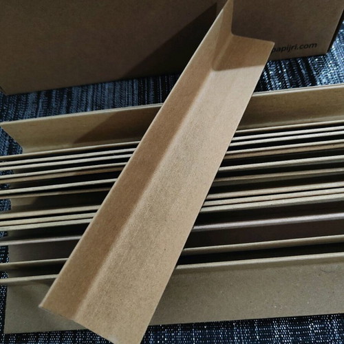 400 hard corner protectors / packaging