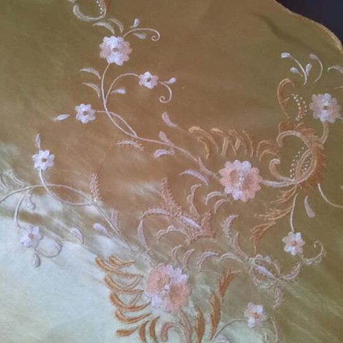 Vintage satin table runner like new