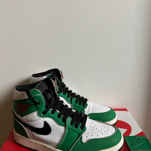 Nike Jordan Lucky Green sports shoes like new, size 37