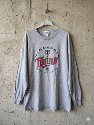 Minnesota Twins MLB 2007 sweatshirt like new, size 2XL