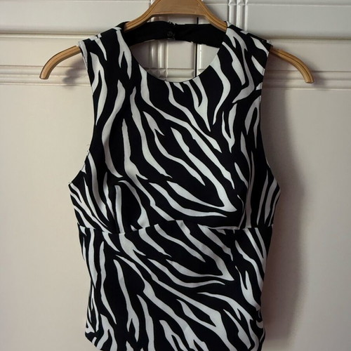 Zara top with open back new, size small, black and white