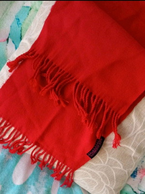 Red scarf like new Alexi Andriotti with gift purple pashmina