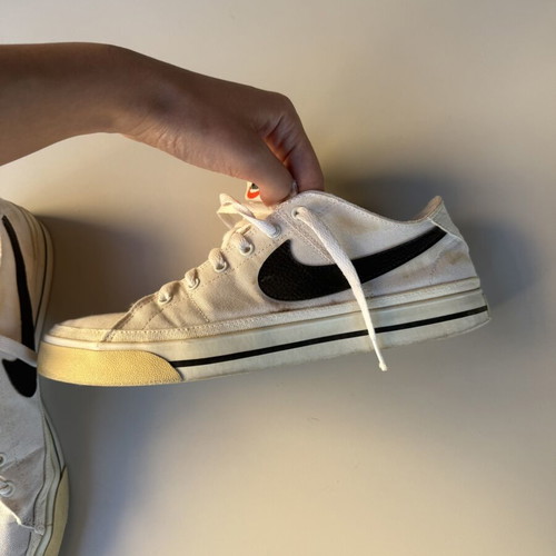 Nike canvas shoes used, size 43, white, athletic style