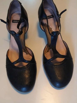 Vagabond T-strap shoes used, leather, size 39