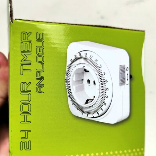EcoSavers analogue 24-hour socket timer new