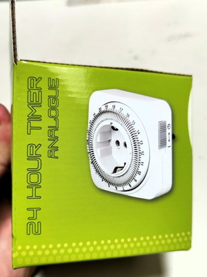 EcoSavers analogue 24-hour socket timer new