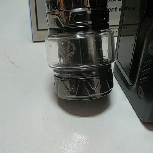 Shakerz vaporizer and Gaur 18 mod like new with accessories