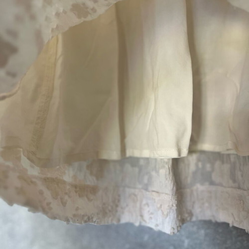 Zara girls dress like new with embossed flowers beige size 4-5 years