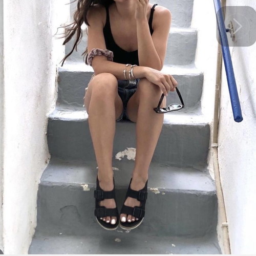 Esiot black leather sandals like new, size 38