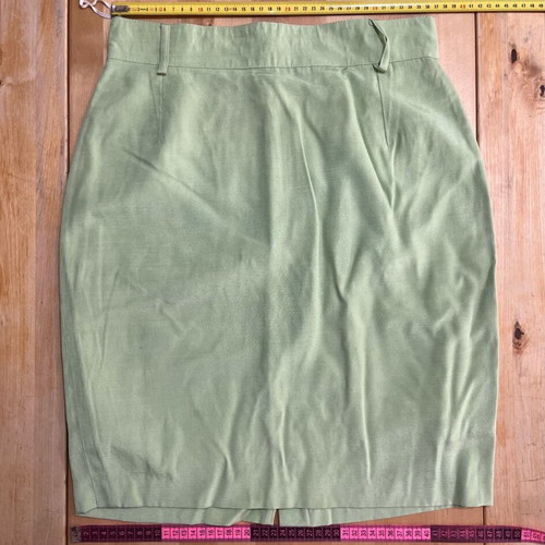 Skirt short, narrow, light green like new, size M 38 10