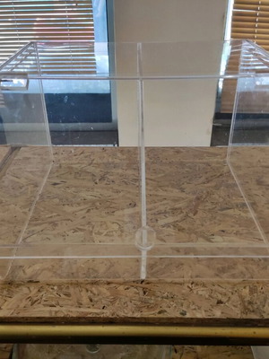 Acrylic storage and display cases like new, set of 10 pieces