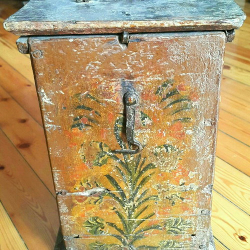 Vintage wooden handmade trunk used, rare