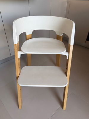 Καρεκλάκι φαγητού Stokke Steps bundle με ξύλινο σκελετό και κάθισμα white natural σαν καινούργιο