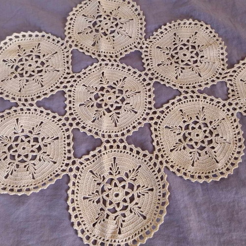 Crochet square like new, handmade crochet from the 70s and 80s