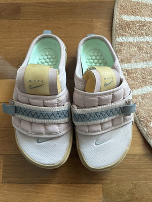 Nike Offline Mule collectible slippers, size 40, pink and purple