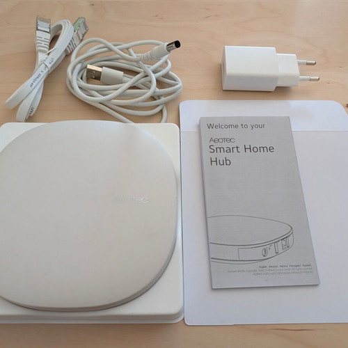 Aeotec Smart Home Hub like new, compatible with Samsung SmartThings