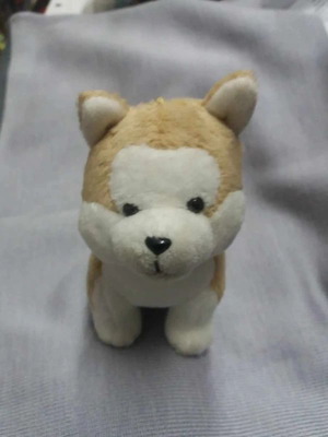 Dog Keychain new, white and beige