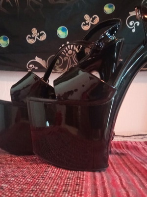 Vinyl Black Platform Heels like new, size 37