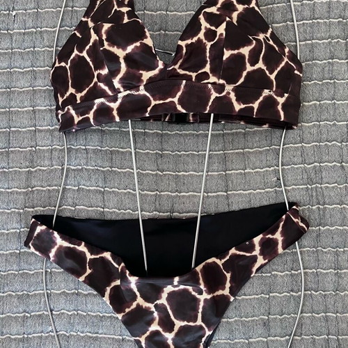 Dorina bikini size L like new, beige and brown