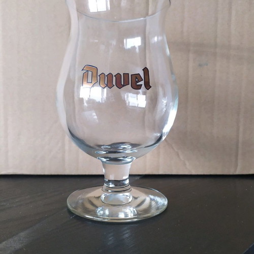 Duvel beer glass for use or collectors