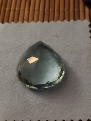 Aquamarine gemstone cut for jewelry