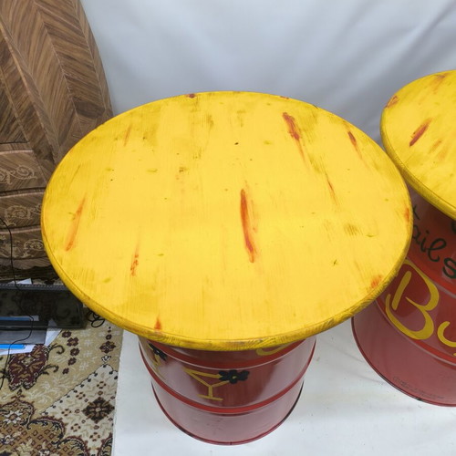 Barrel tables with wood like new, set of 2