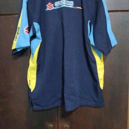 Suzuki Rizla T Shirt collectible, like new, extra large 58.5