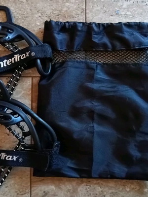 Anti-slip snow cleats like new for shoes