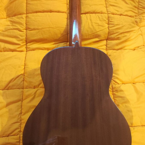 Alhambra 1P Classical Guitar like new, handmade Spanish model