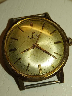 Zenith vintage 230 S wristwatch used, gold tone