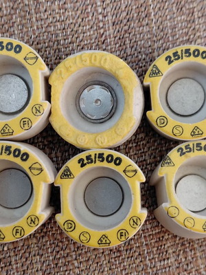 Fuse holders for 25A fuses, pack of 6