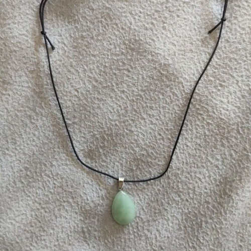 Green aventurine necklace new with green aventurine motif