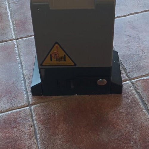 Sliding garage door motor set new with accessories and remotes