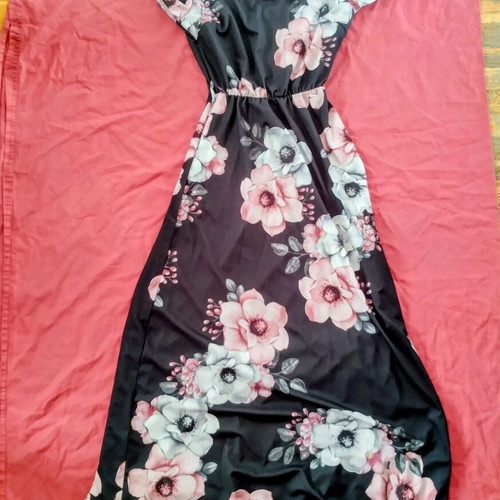 Maxi dress Italian used, size medium, elastic waist, short sleeves