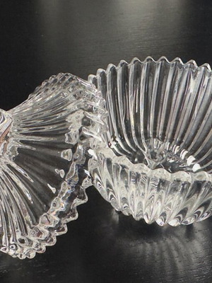 Vintage glass candy jar like new with lid