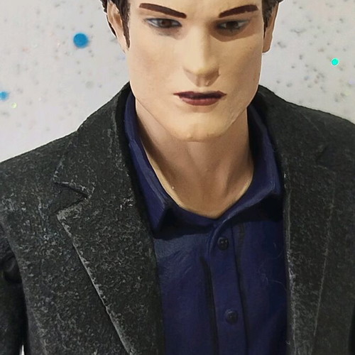 Twilight Eclipse Edward Cullen and Bella Swan action figures like new