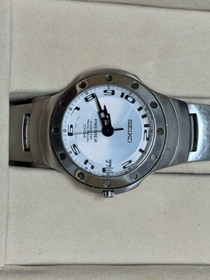 Seiko Kinetic men's watch like new silver