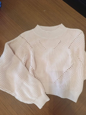 H&M salmon pullover like new, size 8-10 years