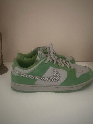 Nike casual shoes green like new, size 43