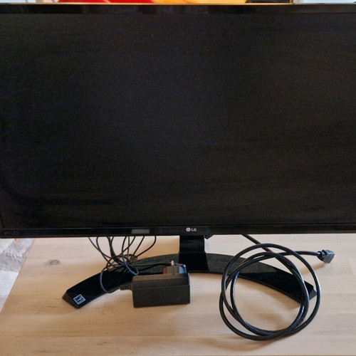 LG 24MP58VQ IPS Monitor 23.8" used with power supply and HDMI cable