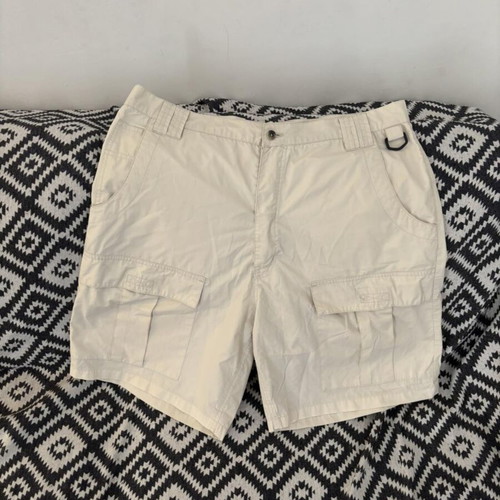 Explorer cargo shorts white size 36 used