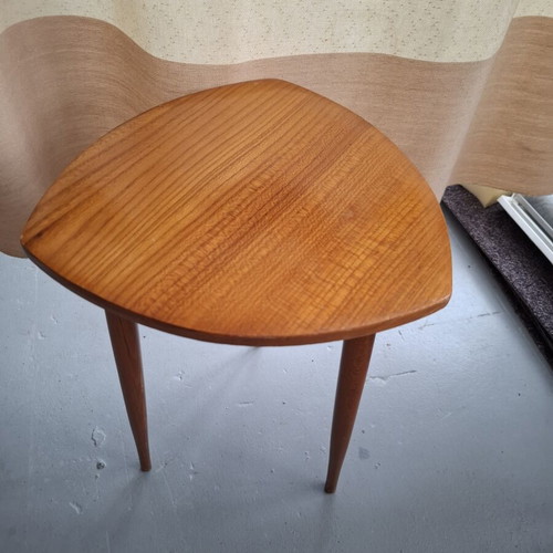 Danish Style Mid-Century Triangular Guitar Pick τραπεζάκι καφέ μεταχειρισμένο