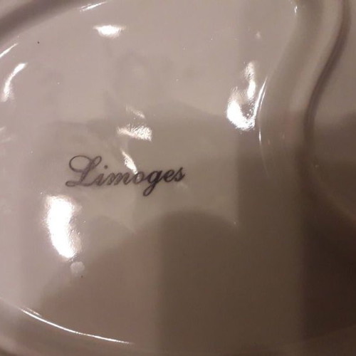 Pair of Limoges cups in white and red with gold and saucers new