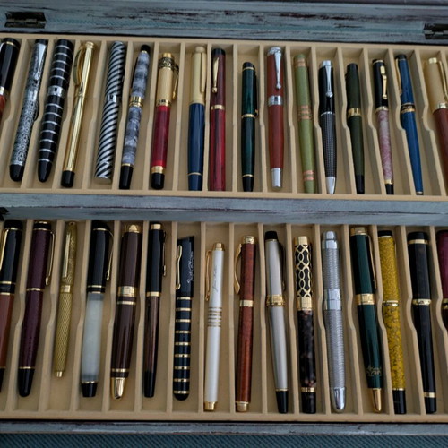 Pen collection 40 pieces in handmade box with vintage style new