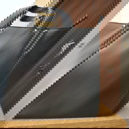 Τσάντα χειρός μαύρη γνήσιο δέρμα καινούργιο