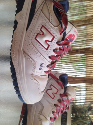 New Balance 550 sneakers σαν καινούργιο, για αγόρι μέγεθος 28.5, άσπρο