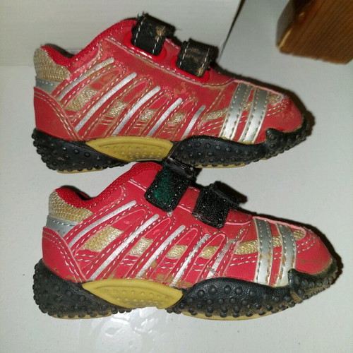 Anatomic red sports shoes No19 used for boy or girl
