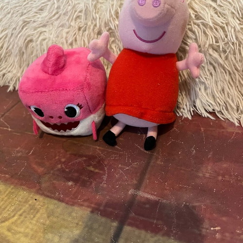 Peppa Pig and Baby Shark plush toys used without sound